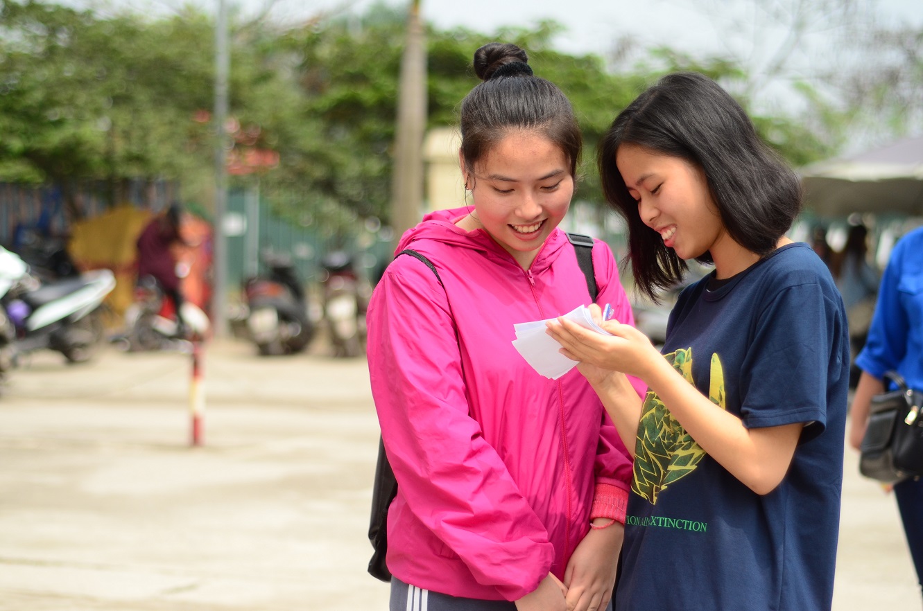 Sinh[-]viên[-]Học[-]viện[-]Nông[-]nghiệp[-]Việt[-]Nam[-]ký[-]tên[-]nói[-]KHÔNG[-]với[-]sừng[-]tê[-]giác